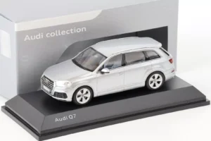 Audi Q7 Silver 2015 1/43 Spark Model 5011407613